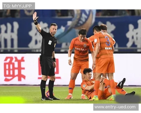 阿苏埃错失双重单刀机会特谢拉助攻被赵贤祐神扑拦截 阿苏埃错失双重单刀机会特谢拉助攻被赵贤祐神扑拦截