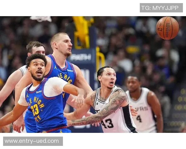 约基奇上半场表现惊艳9中8砍下23分7篮板3助攻三分球2中2状态火热