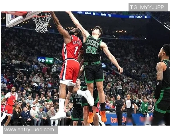 卢指导调整战术下半场祖巴茨首发应对绿军防科林斯