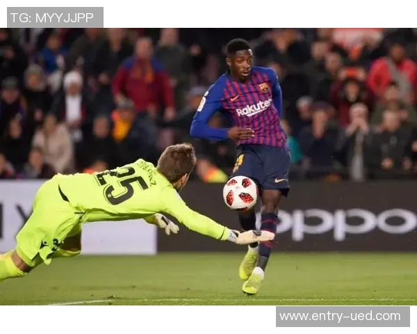 登贝莱禁区内华丽过人精彩挑射破门再添一球助力球队逆转胜利 登贝莱禁区内华丽过人精彩挑射破门再添一球助力球队逆转胜利