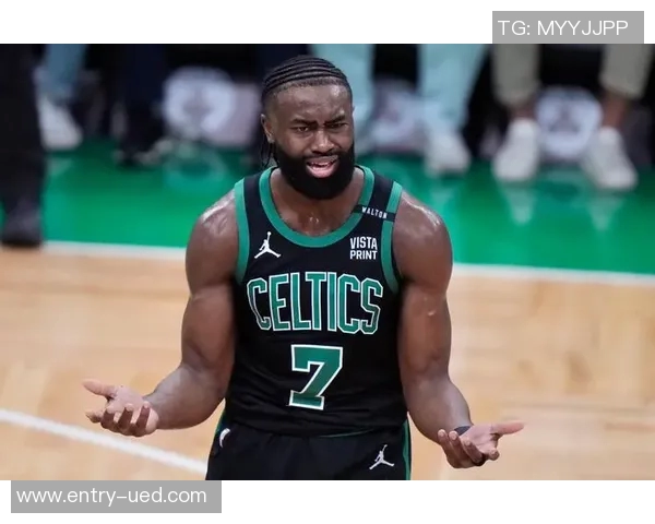 杰伦布朗谈凯尔特人大学理念努力提升球员篮球认知与赛场智慧